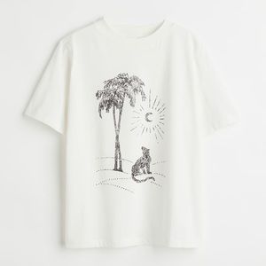 H&M graphic short sleeve tee t-shirt white. Sun palm tree and animal design